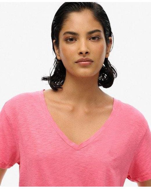 Femme T-Shirt Flammé À Logo Brodé Et Col V Taille Superdry en coloris Red