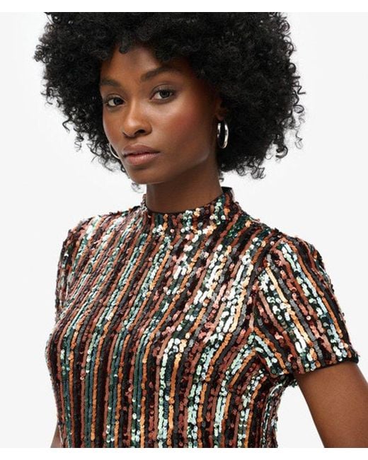 Robe t-shirt courte à sequins Superdry en coloris Metallic