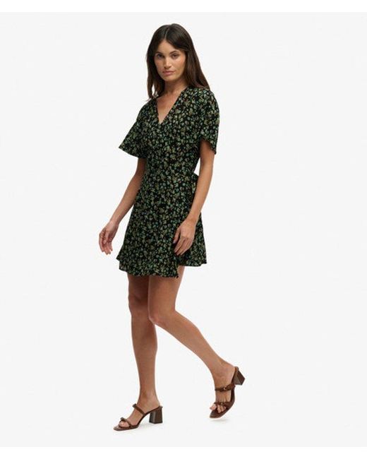 Superdry Mini Swing Wrap Jurk in het Green