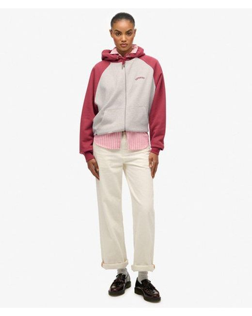 Femme Sweat À Capuche Zippé Essential Logo Raglan Taille Superdry en coloris Red
