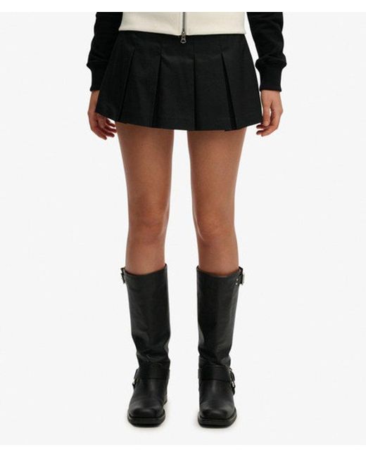 Superdry Mini Geplooide Skort in het Black