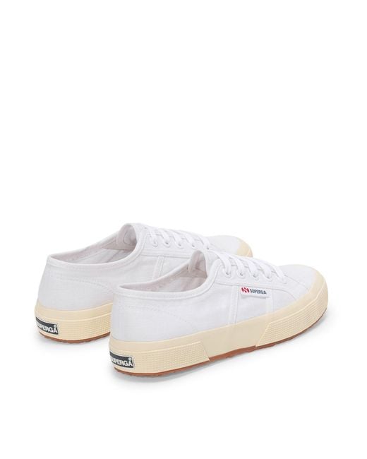 2750 Linen di Superga in White