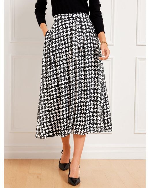 Black and white flare skirt hotsell