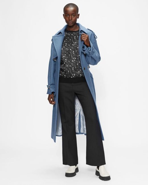 jumper with star on front