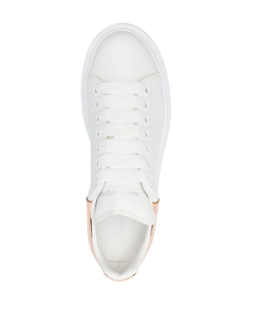 Sneakers oversize di Alexander McQueen in White