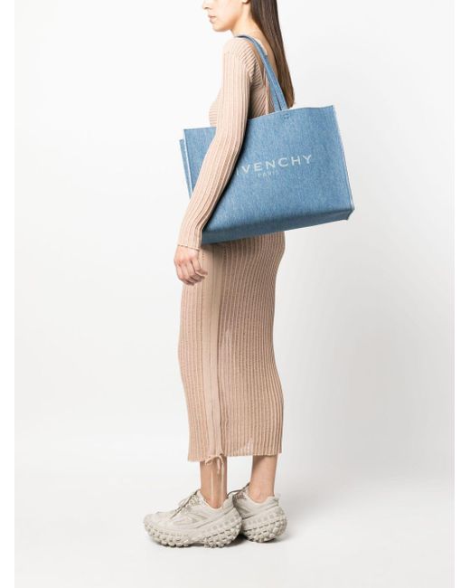 Shopper di denim con logo di Givenchy in Blue