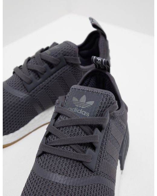 black and white mens nmd