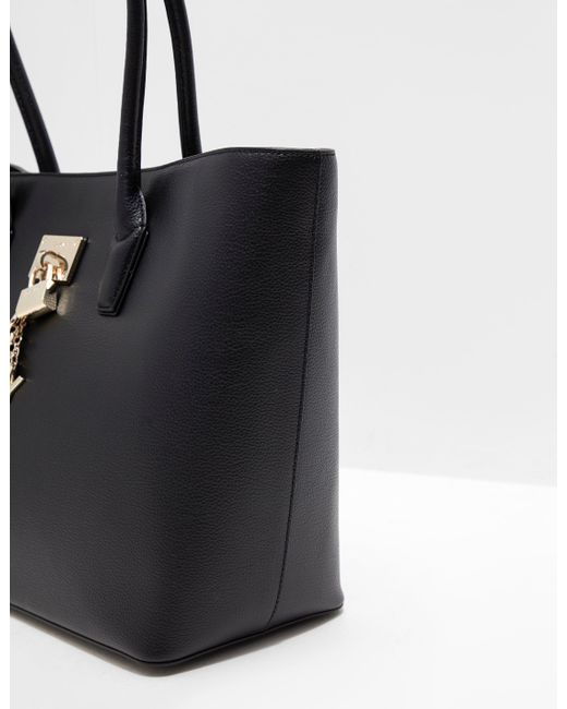 elissa pebbled leather shoulder bag