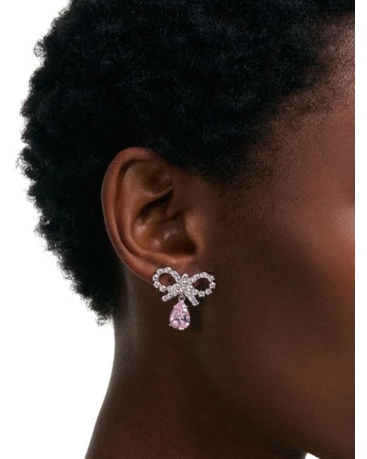 Orecchini A Goccia Rosa Con Fiocco Micro di Self-Portrait in White