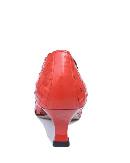 LA ROSE Red Carol Wooden Pumps