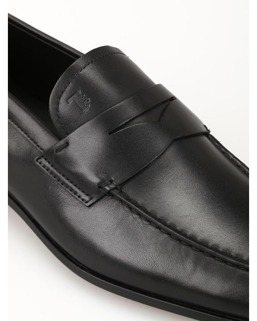 Tod's Black Smooth Leather Loafers for men