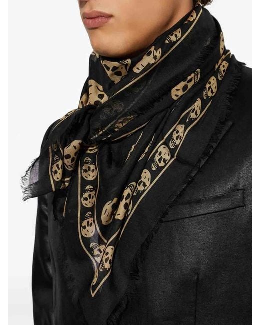 McQueen Black Scarf Classic Skull 104X120/Fawn for men