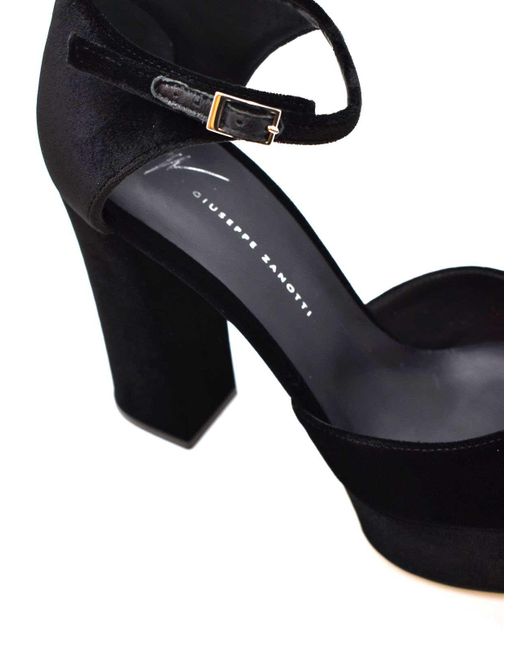 Giuseppe Zanotti Black Sandals