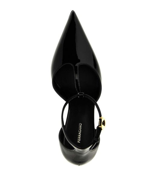 Ferragamo Black 'Odette' Pumps