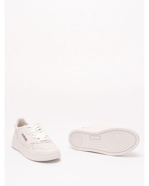 Autry Pink 'Medalist' Low Sneakers