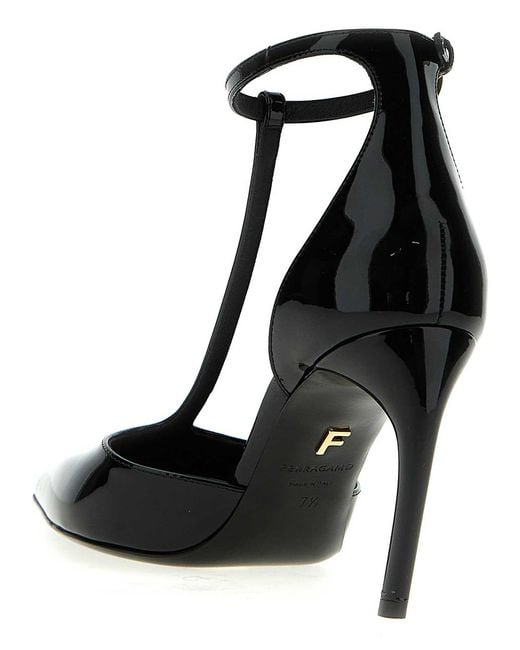 Ferragamo Black 'Odette' Pumps