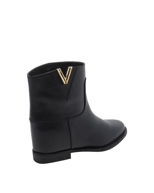 Via Roma 15 Black V Booties