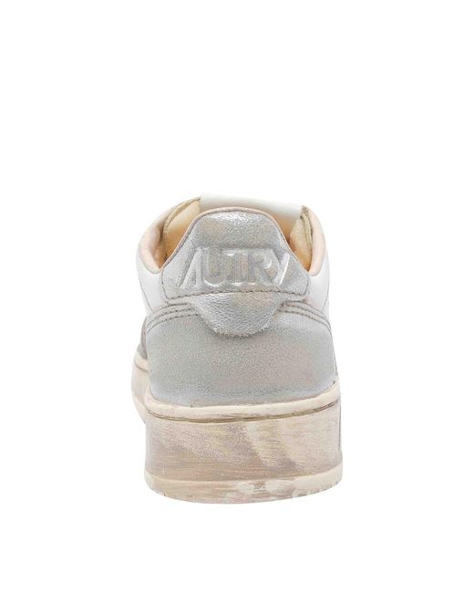 Autry White Super Vintage Medalist Low Sneakers