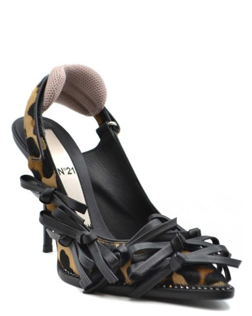 N°21 Black Pumps