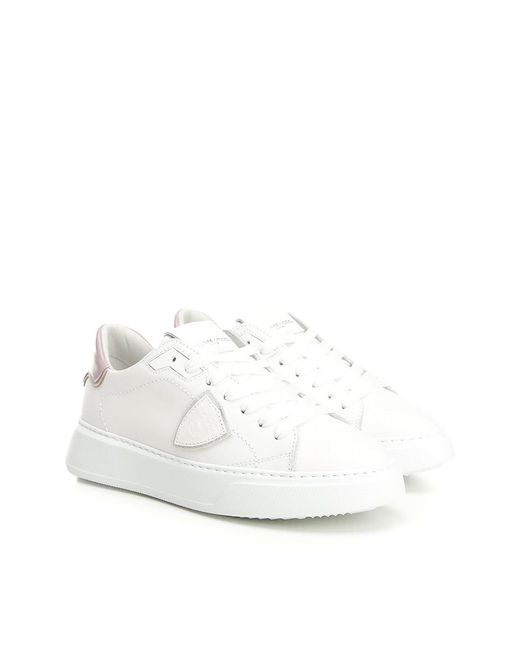 Scneaker di Philippe Model in White