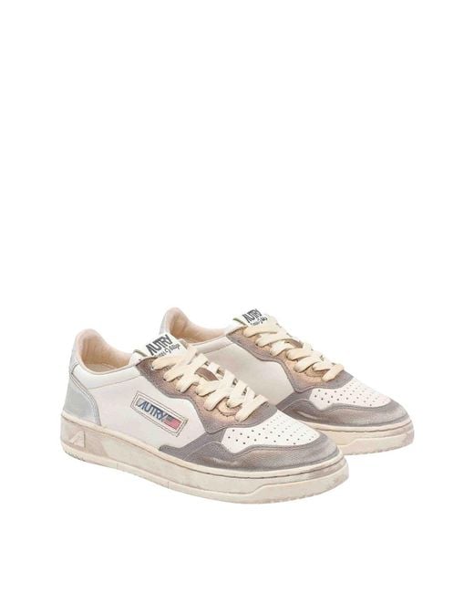 Autry White Super Vintage Medalist Low Sneakers