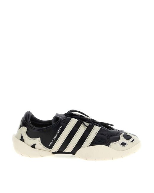 Y-3 Men's Black Regu 2002' Sneakers