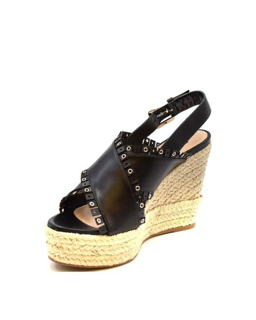 Sergio Rossi Natural Pumps