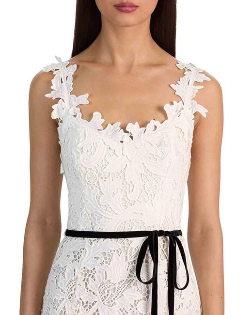 Alice + Olivia Natural Calla