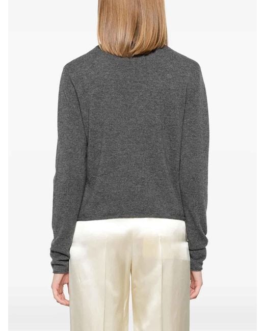 Lisa Yang Gray Grear