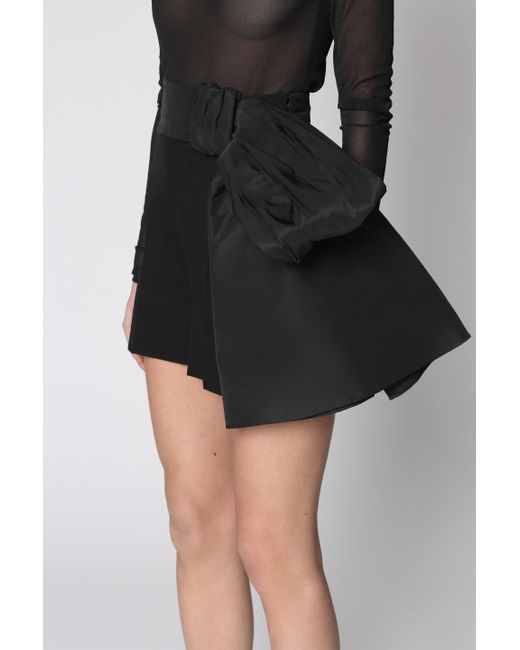 Shorts in lana di Alexander McQueen in Black