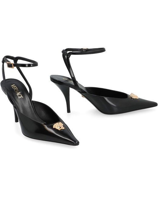 Pumps di Versace in Black