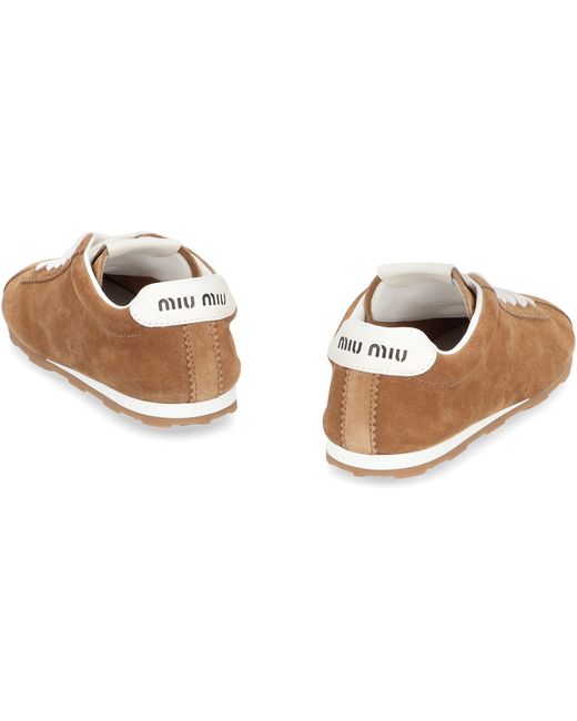 Sneakers Plume in pelle scamosciata di Miu Miu in Brown