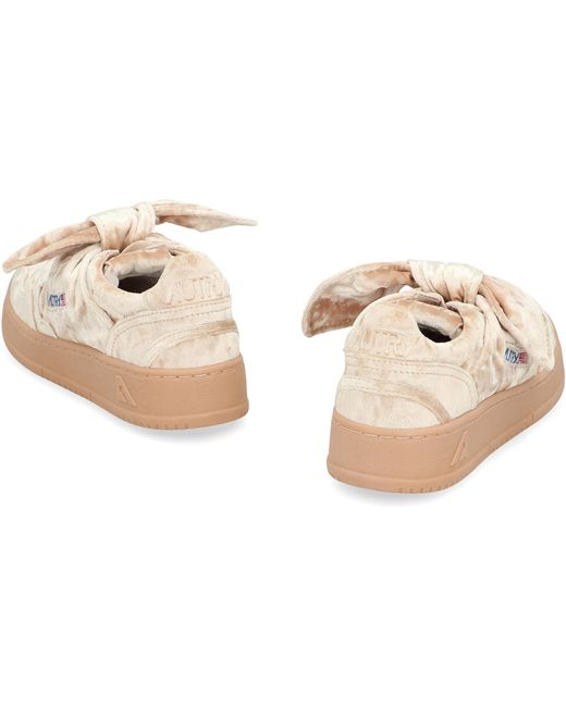 Autry Pink Sneakers Low-Top Medalist