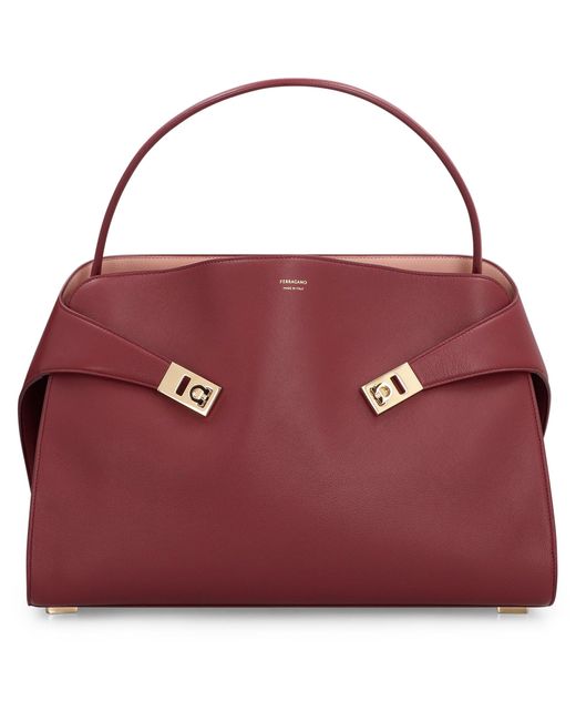 Borsa a spalla Hug Soft in pelle di Ferragamo in Red
