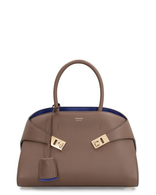 Borsa a mano Hug S in pelle di Ferragamo in Brown