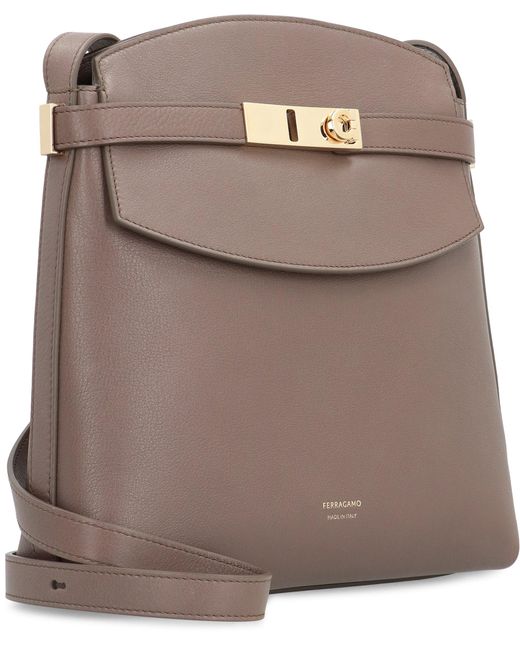 Borsa a tracolla in pelle di Ferragamo in Brown