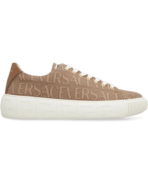 Sneakers All Over Greca di Versace in Brown da Uomo