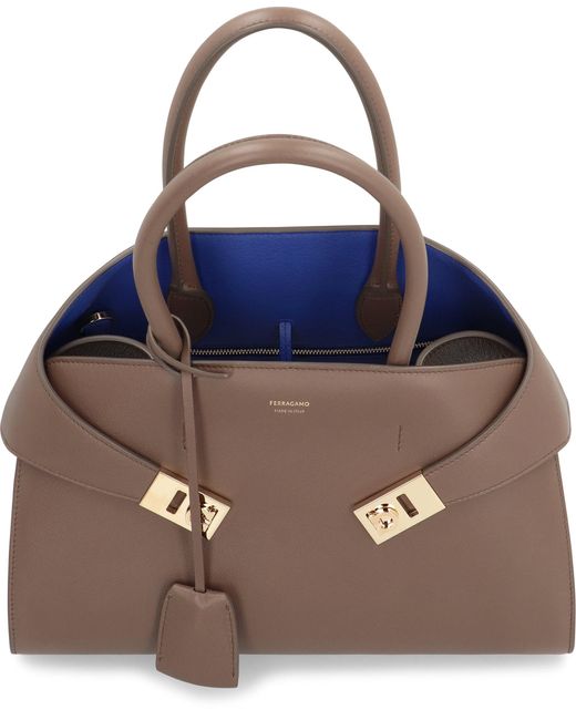 Borsa a mano Hug S in pelle di Ferragamo in Brown