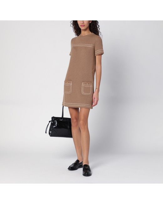 Abito corto color cammello in cashmere di Prada in Brown