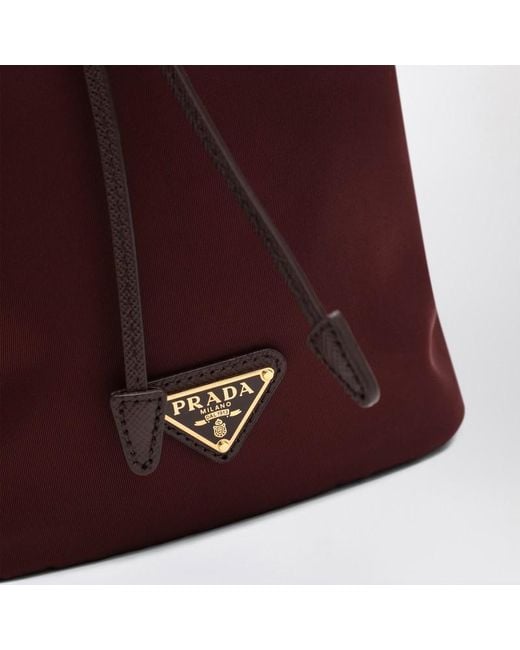 Prada Red Burgunderfarbener Bucket Bag Aus Re-Nylon