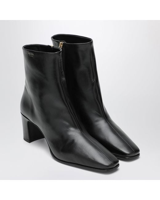 Tronchetti Neri di Prada in Black