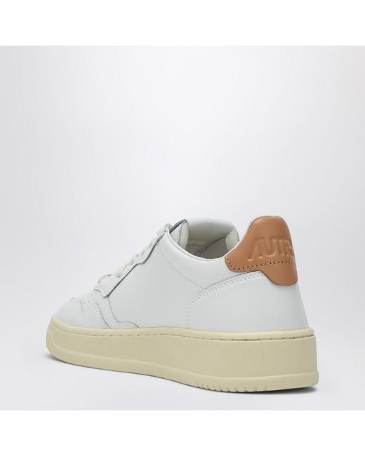 Sneaker medalist in pelle bianca/sabbia di Autry in White