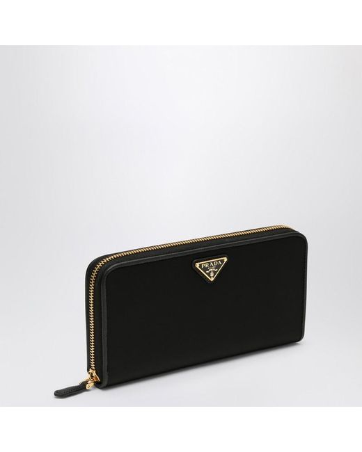 Portafoglio zip around in re-nylon di Prada in Black
