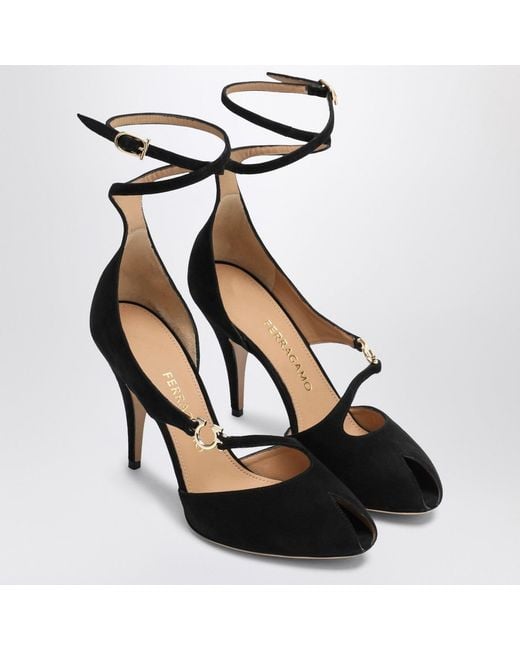 Ferragamo Black Decollete With Gancini Detail