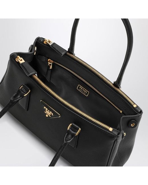 Borsa galleria medium nera in pelle di Prada in Black