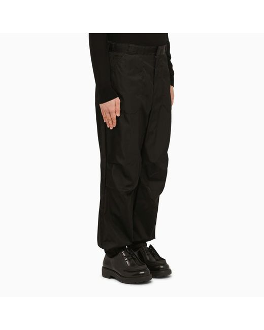 Pantalone nero in re-nylon con triangolo loro di Prada in Black da Uomo