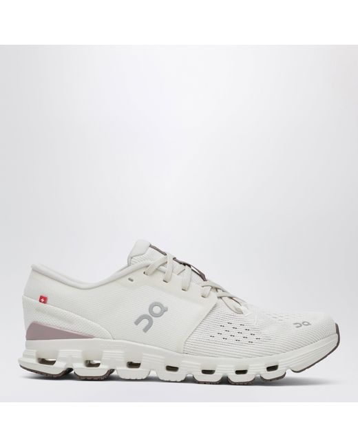 On Shoes White Cloud X 4 Ivory/Her Sneakers