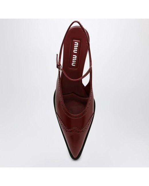 Miu Miu Red Burgunderfarbener Dekolleté-Schuh Brogue Aus Gebürstetem Leder