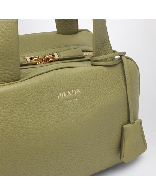 Bauletto medio verde pistacchio in pelle di Prada in Green