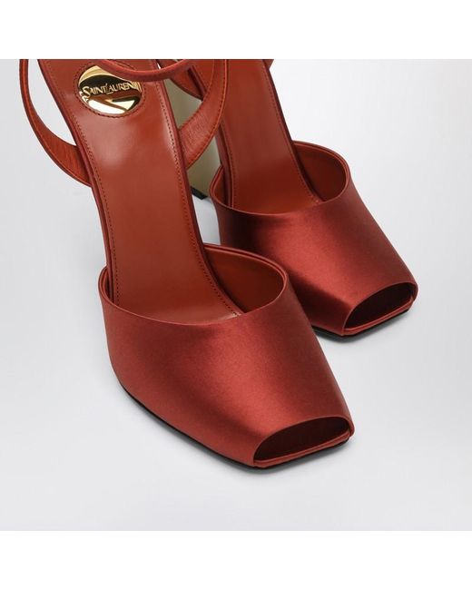 Zeppe la scandale in satin color ruggine di Saint Laurent in Red